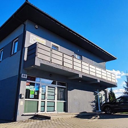 Keisa Apartrooms Nowy Sacz Bagian luar foto