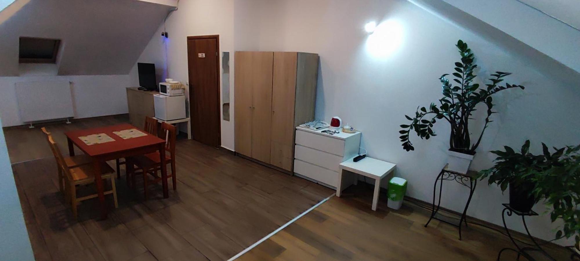 Keisa Apartrooms Nowy Sacz Bagian luar foto